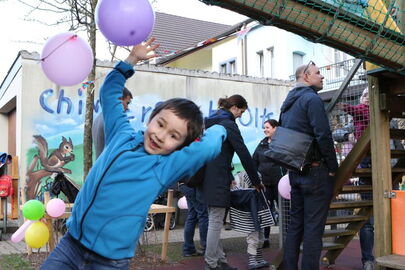 Die Kinder freuten sich über den neuen Garten